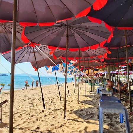 Candy Beach Seaview Jomtien Exterior photo