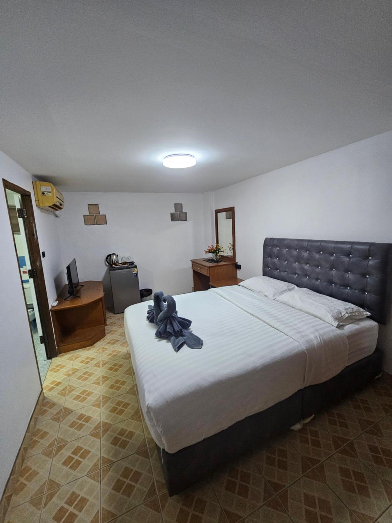 Candy Beach Seaview Jomtien Exterior photo