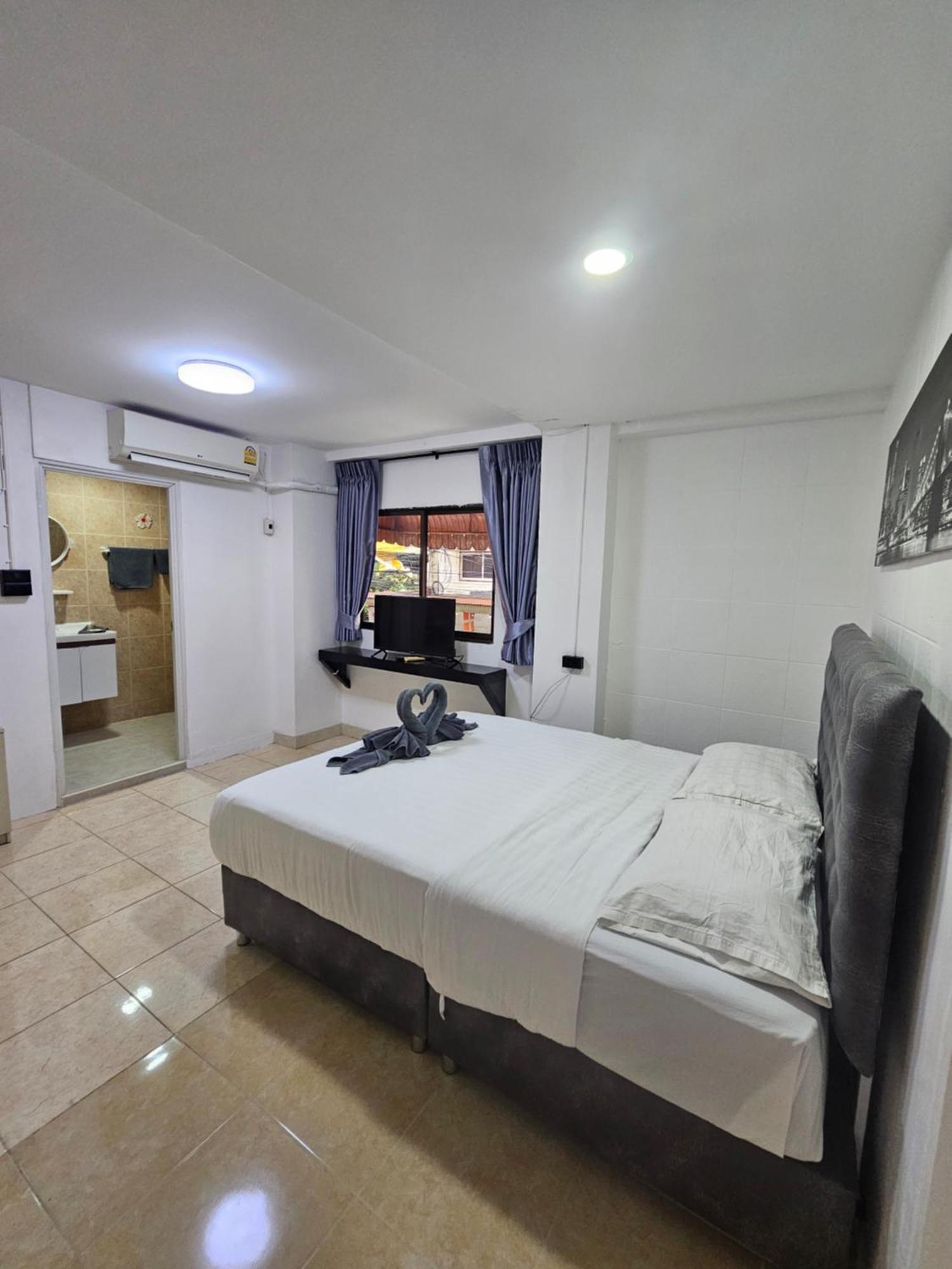 Candy Beach Seaview Jomtien Exterior photo
