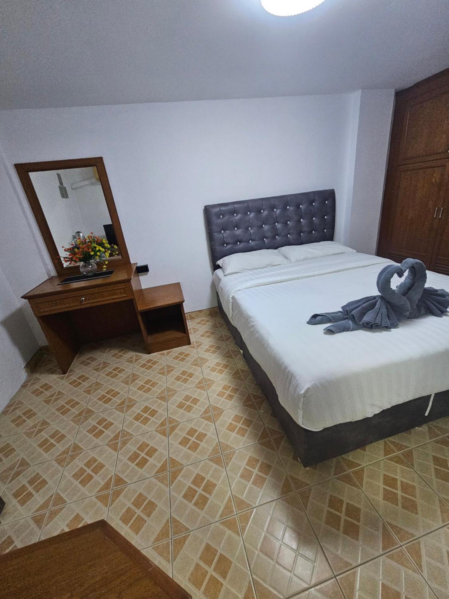 Candy Beach Seaview Jomtien Exterior photo