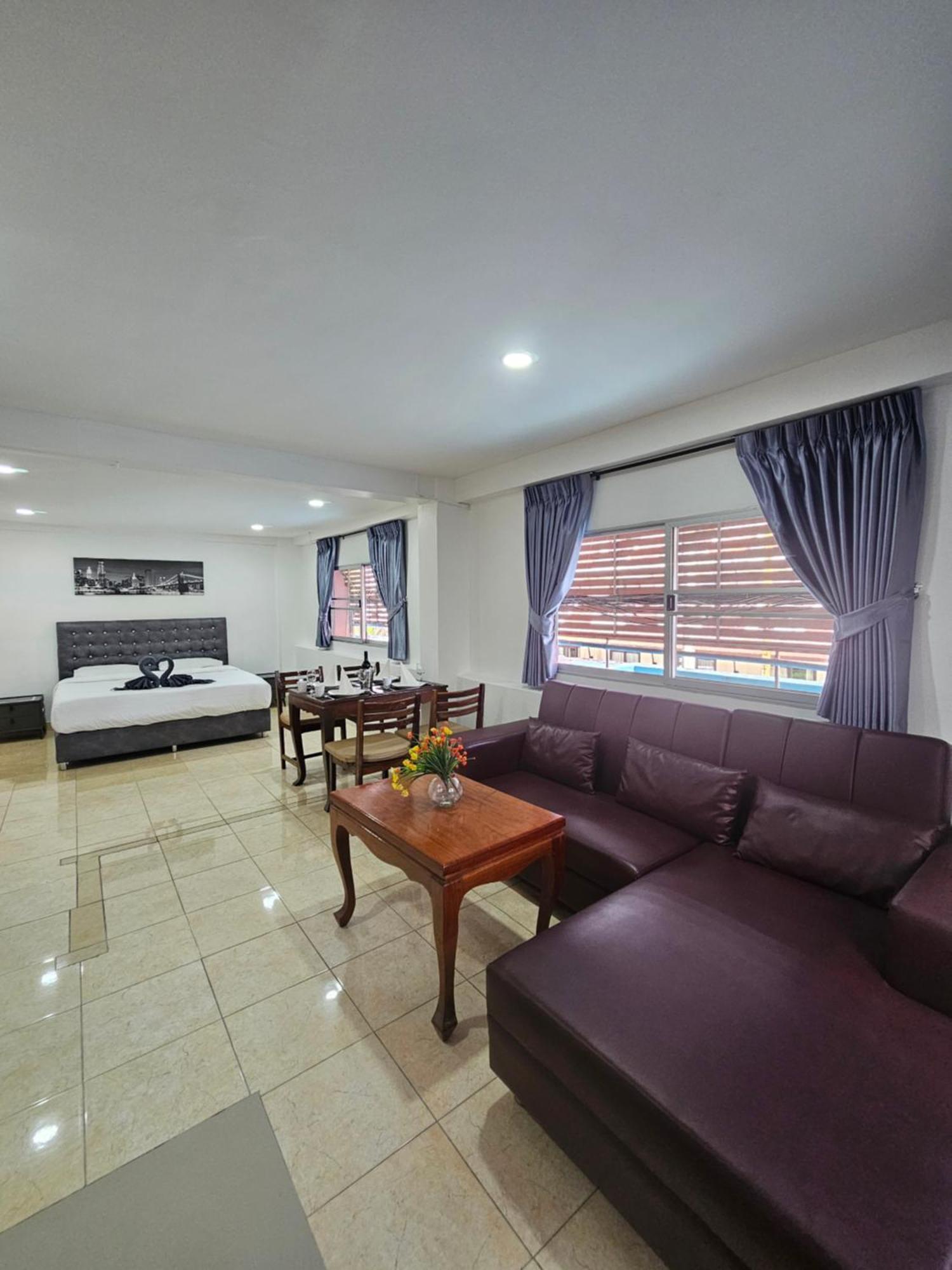 Candy Beach Seaview Jomtien Exterior photo