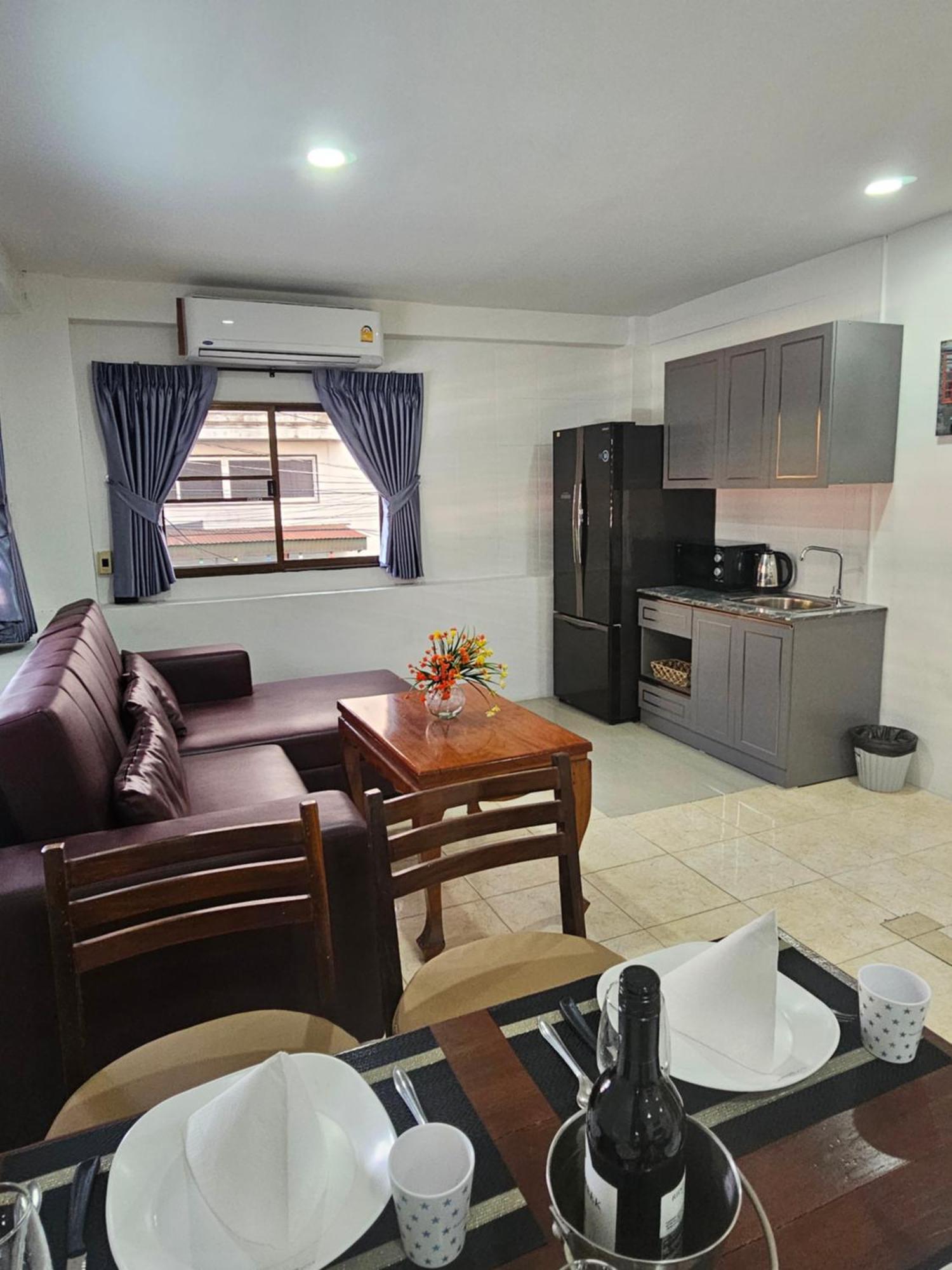 Candy Beach Seaview Jomtien Exterior photo
