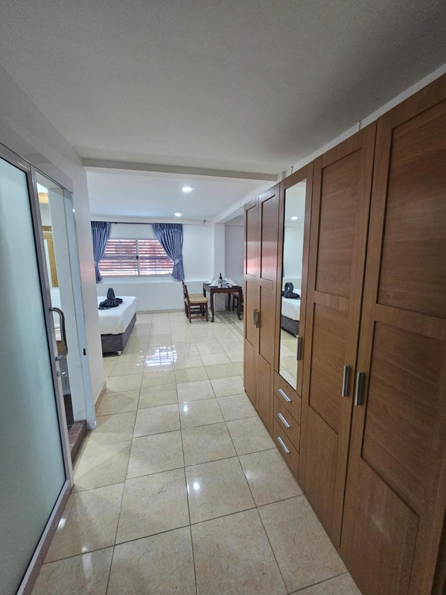 Candy Beach Seaview Jomtien Exterior photo