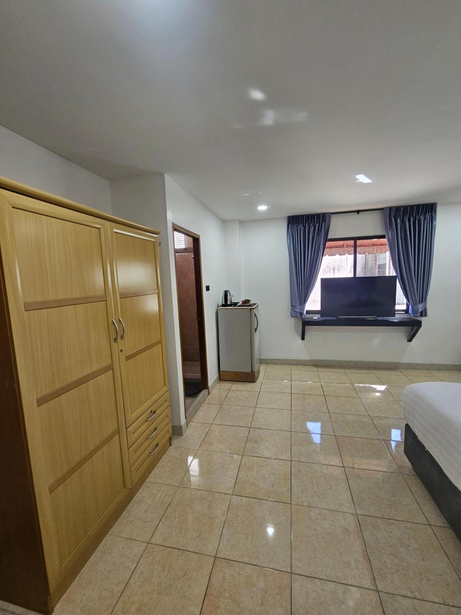 Candy Beach Seaview Jomtien Exterior photo