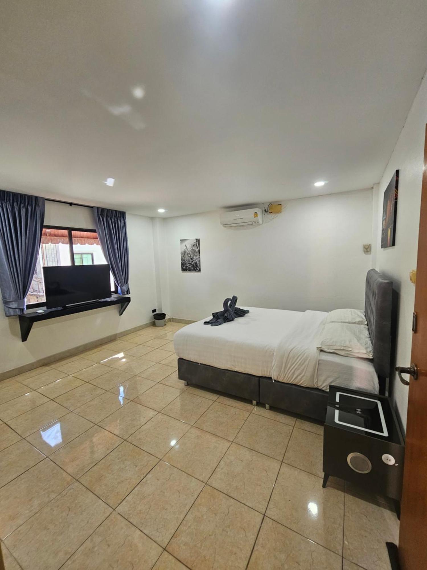 Candy Beach Seaview Jomtien Exterior photo