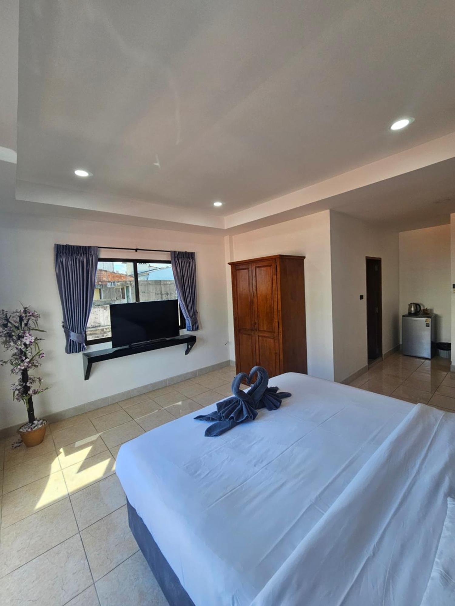 Candy Beach Seaview Jomtien Exterior photo