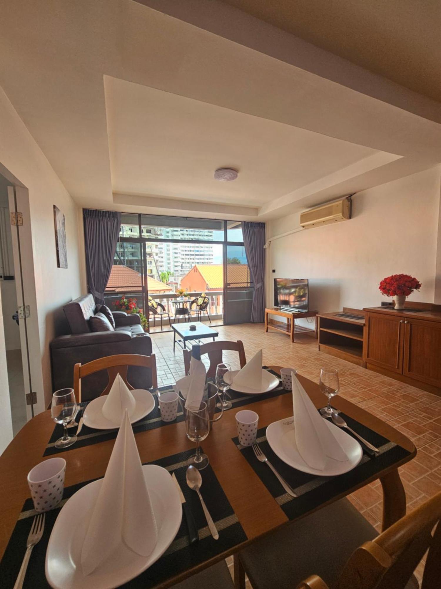 Candy Beach Seaview Jomtien Exterior photo
