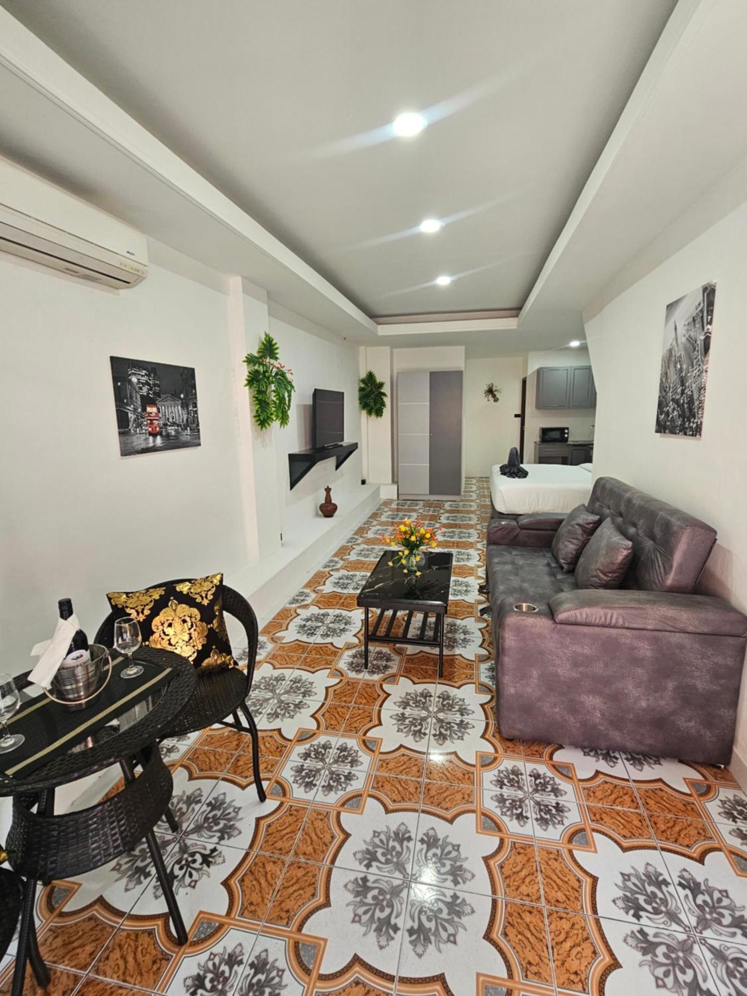 Candy Beach Seaview Jomtien Exterior photo